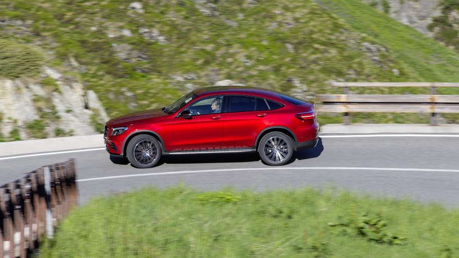  Mercedes-Benz GLC350 d 4Matic AMG Line Coupe 2016 года  (фото 5 из 26)